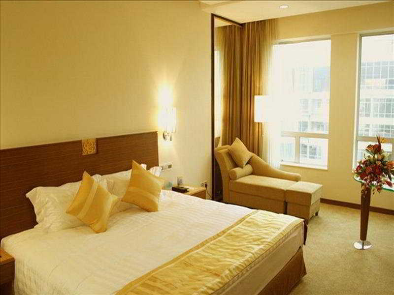 Ramada Plaza Guangzhou Hotel Exterior photo