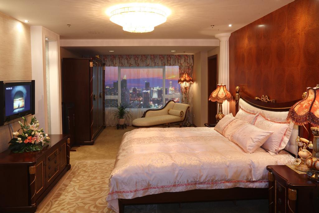 Ramada Plaza Guangzhou Hotel Exterior photo